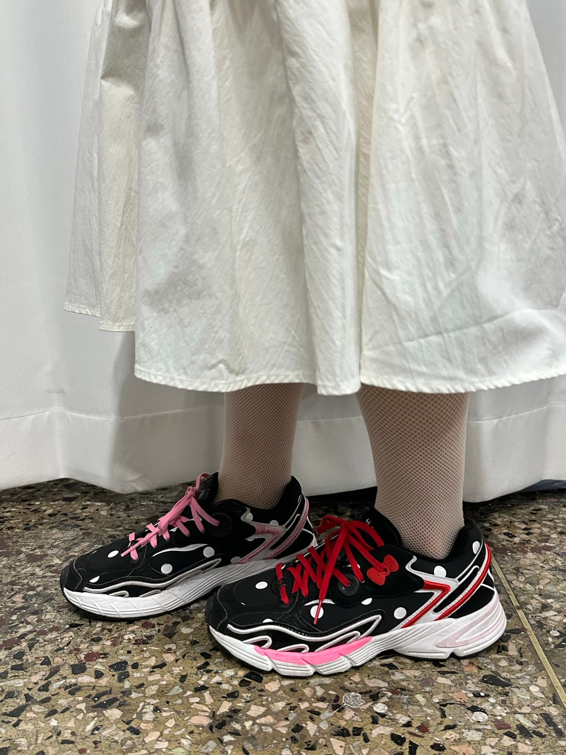 sanrio x adidas dot shoes 상품이미지6