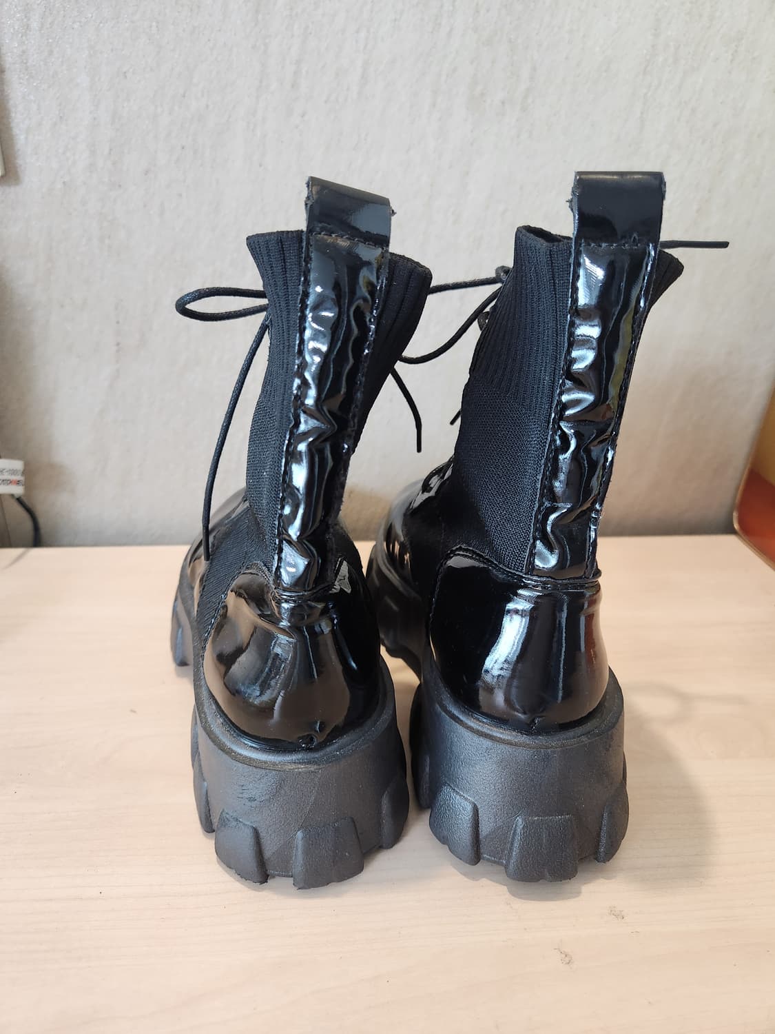 [힙템] 블랙 컴뱃 워커👢 광택레더+니트 믹스 / 키높이 효과🔥 상품이미지3