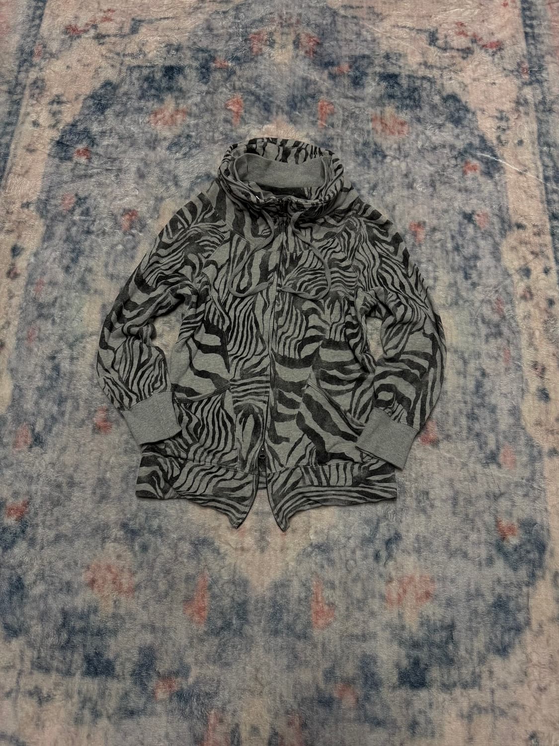 Heaven and earth bono neck zebra zip up 상품이미지1