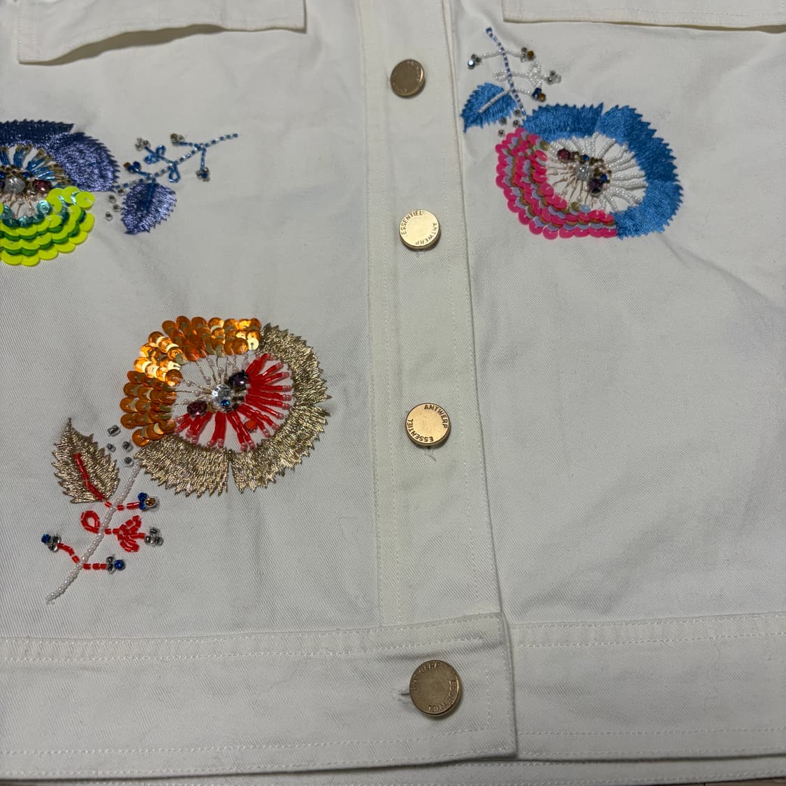 에센셜 앤트워프 자수패치 트랙자켓 상품이미지3