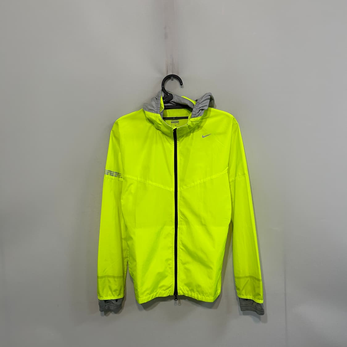 나이키 형광 바람막이 상품이미지1