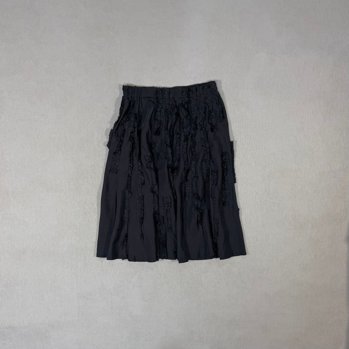 Ruffle Black Skirt 상품이미지1
