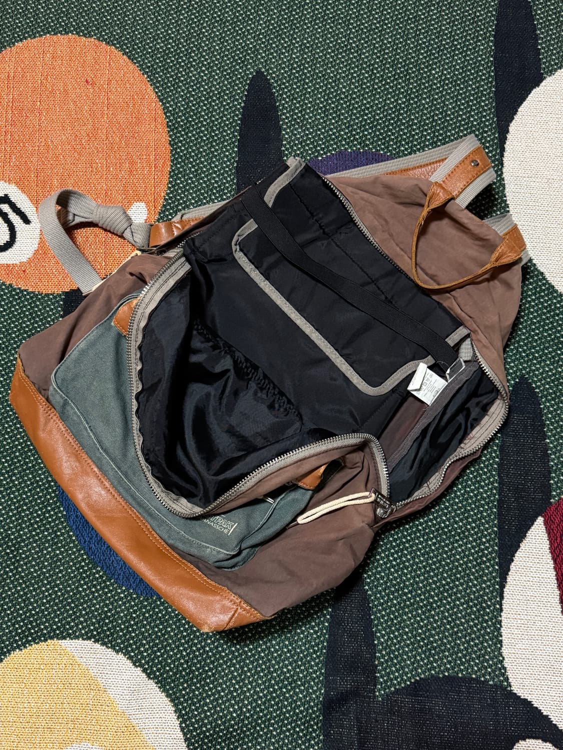 크리스반아쉐 이스트팩 백팩 멀티컬러 상품이미지4