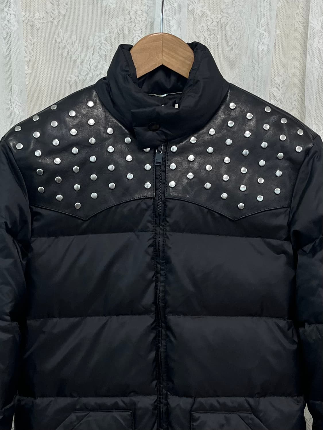 46) 생로랑 14FW 에디슬리먼 스터드 구스다운 패딩 상품이미지4