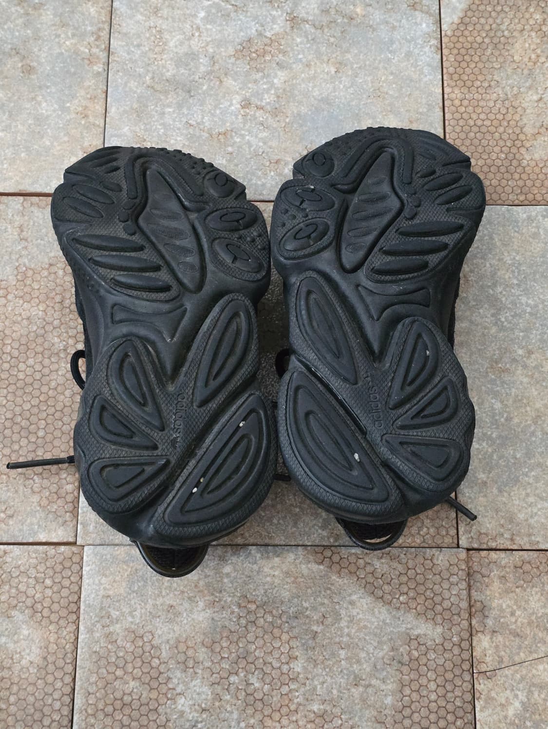 (225)아디다스 오즈위고 트리플 블랙 상품이미지8