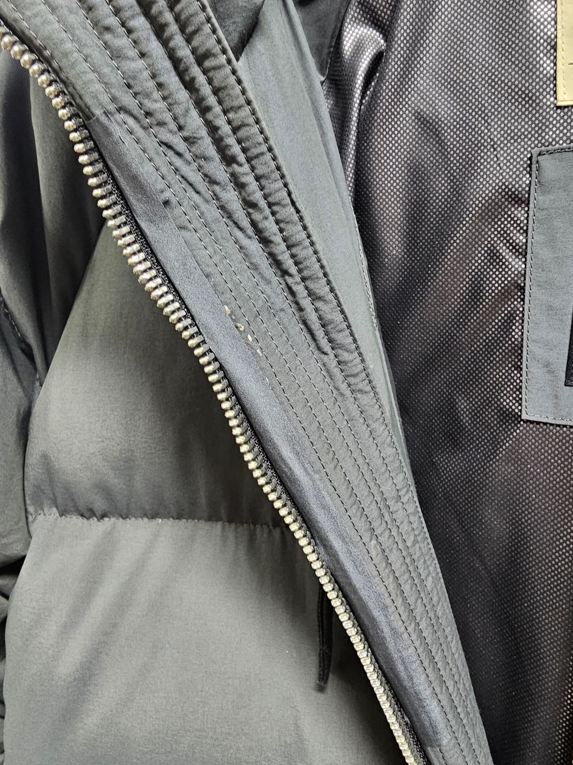 내셔널지오그래픽 여성 덕다운 푸퍼패딩 XS 오버핏 상품이미지5