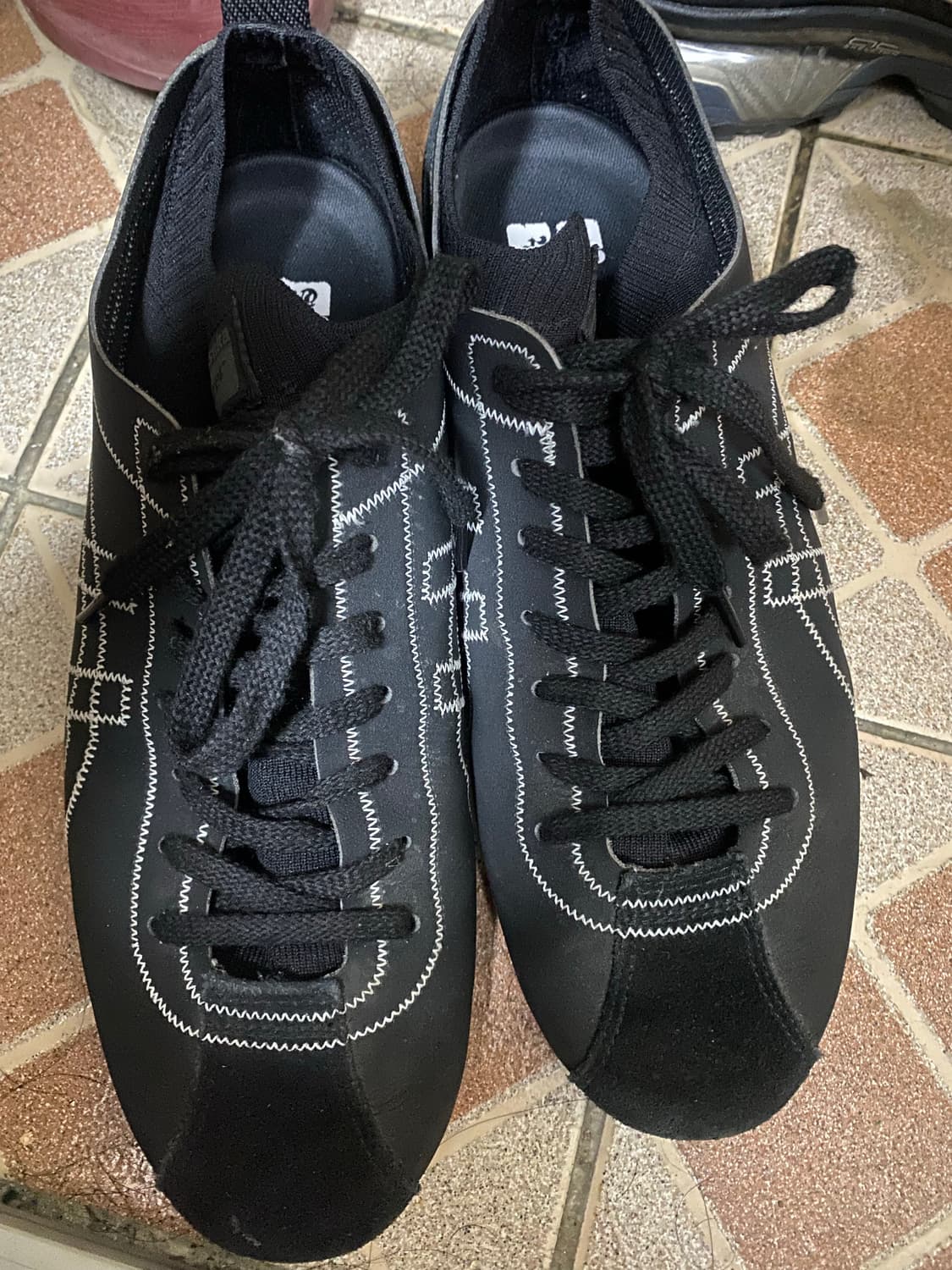 오니츠카타이거 스크로우 상품이미지2