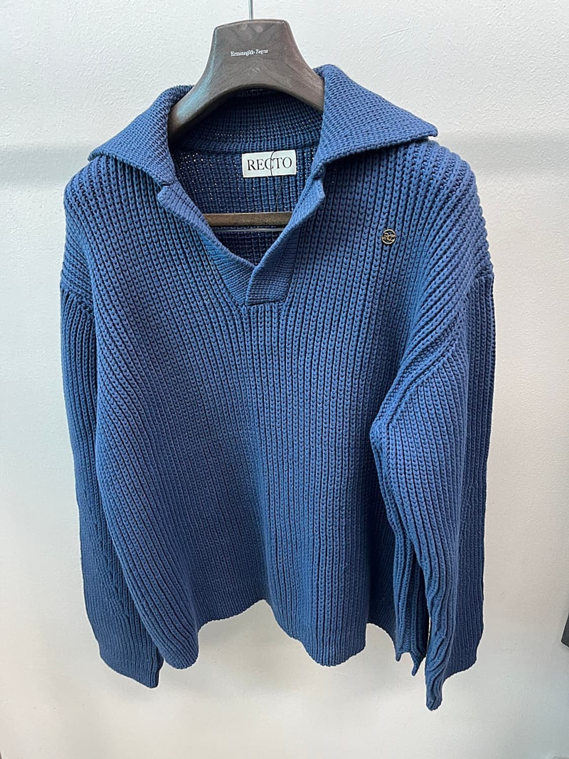 105) 렉토 오픈카라 니트 스웨터  상품이미지6