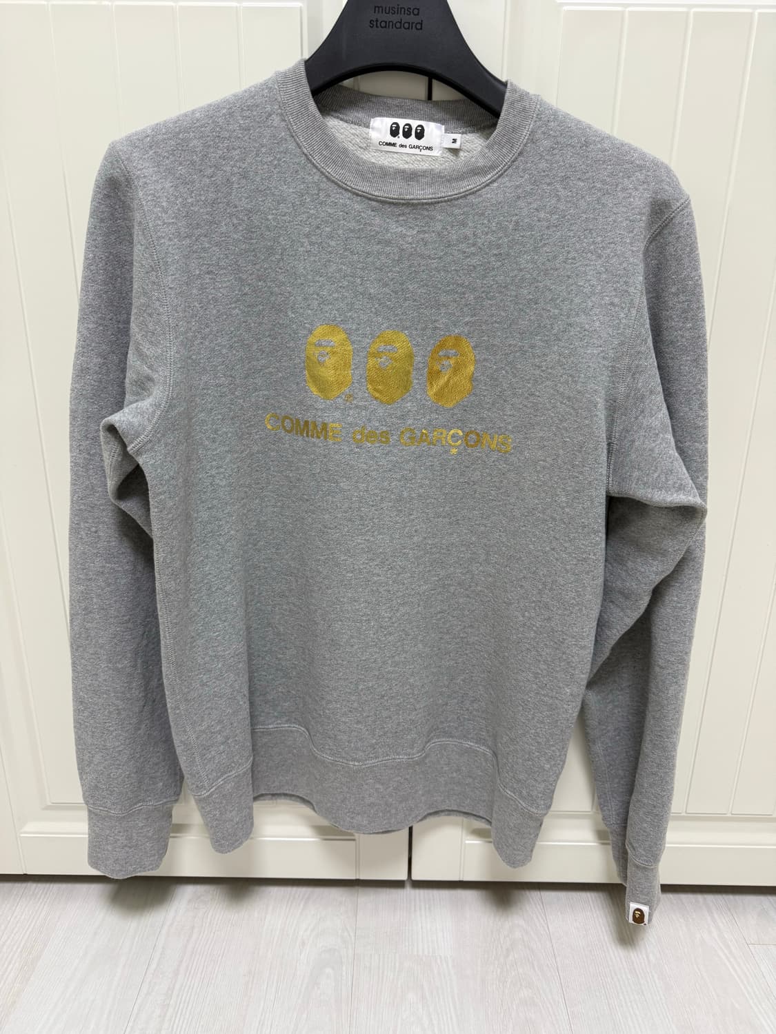 베이프 꼼데가르송 그레이 맨투맨 상품이미지1