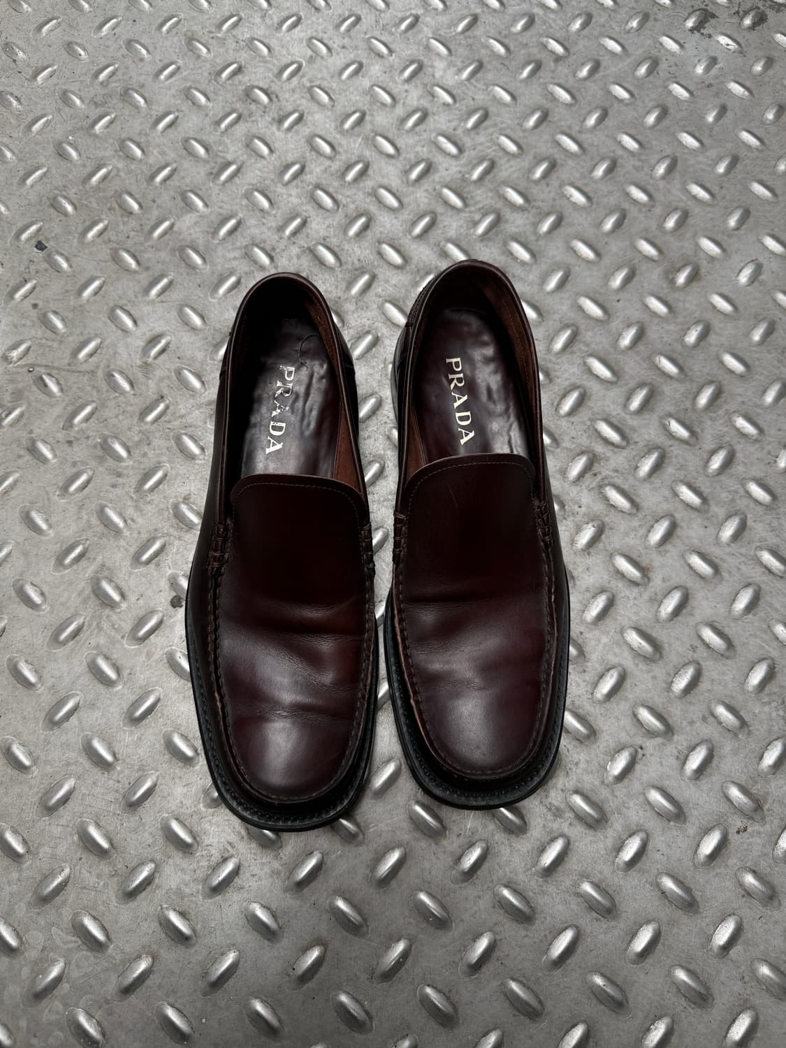 프라다 스퀘어 로퍼 상품이미지1