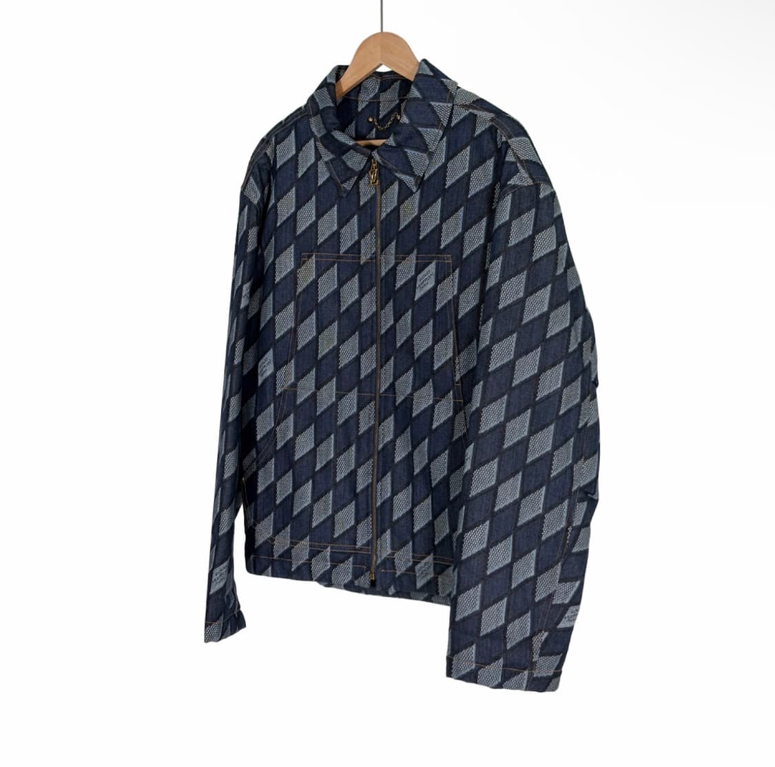 [52] 루이비통 남성 다미에 워크웨어 패디드 데님 트러커 자켓 인디고 상품이미지2