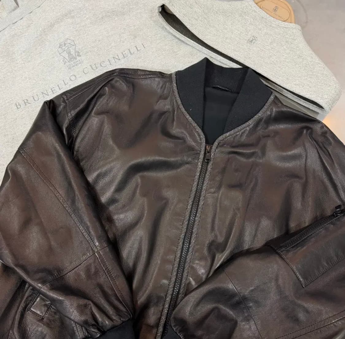 브루넬로 쿠치넬리 레더 봄버 미니멀 하이엔드 자켓 블랙 M 상품이미지1