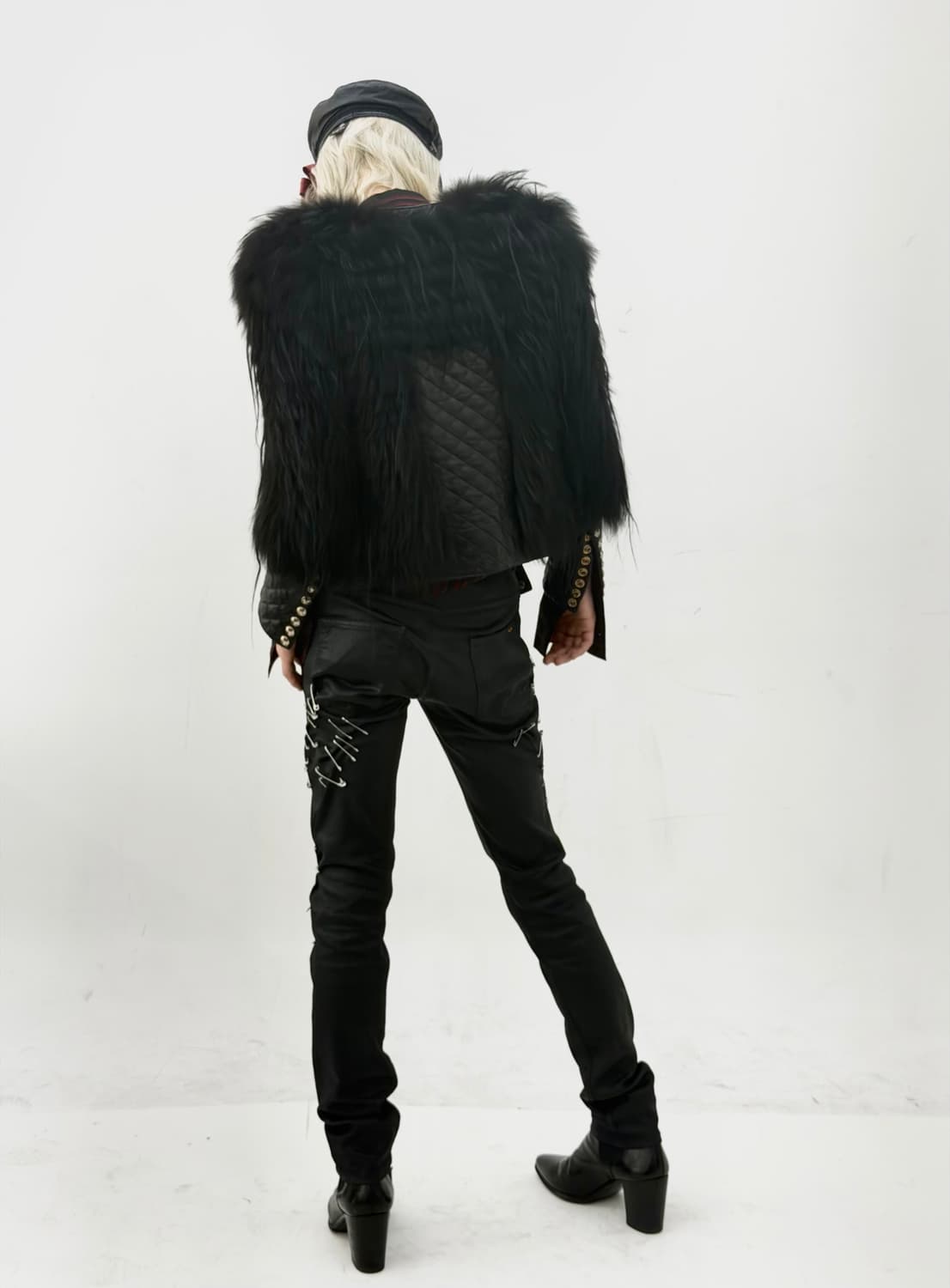 발망 12fw 아트피스 렘스킨 퀼팅 라쿤 퍼 크로스 재킷 상품이미지5