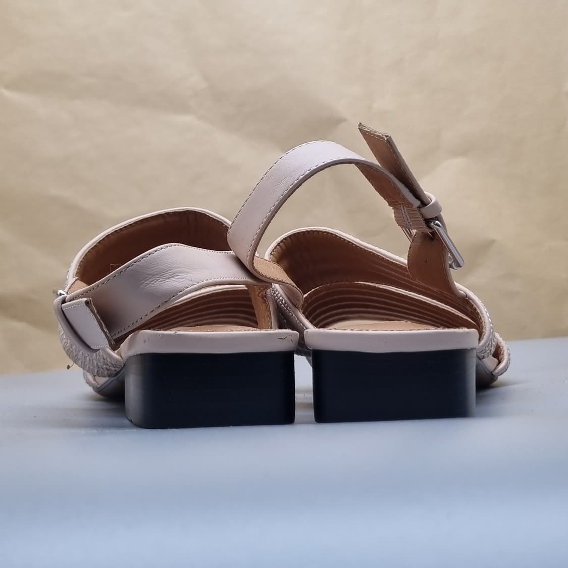 베라왕 여성샌들 실사이즈 250 굽3 상품이미지4