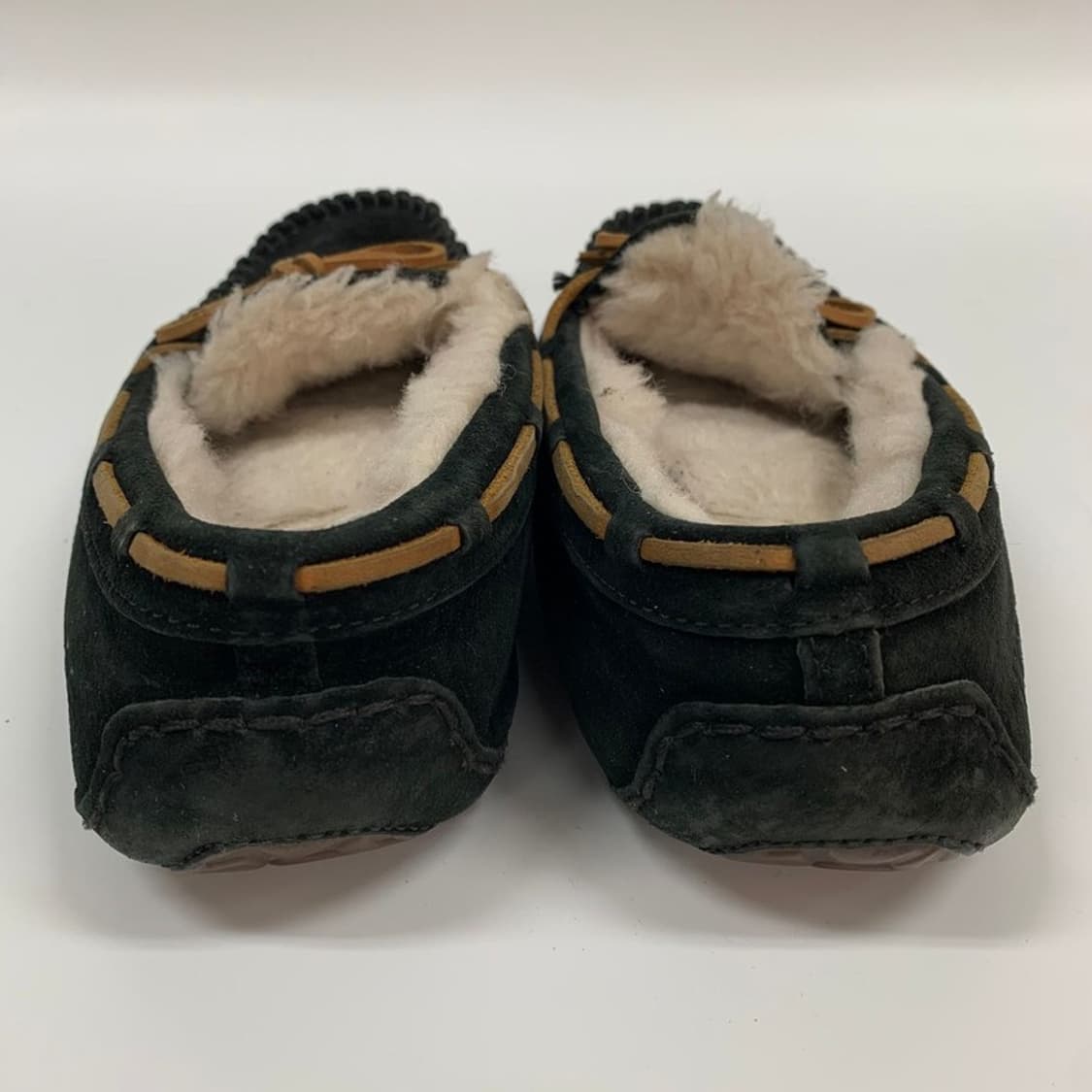 UGG 다코타 모카신 블랙 240 상품이미지2