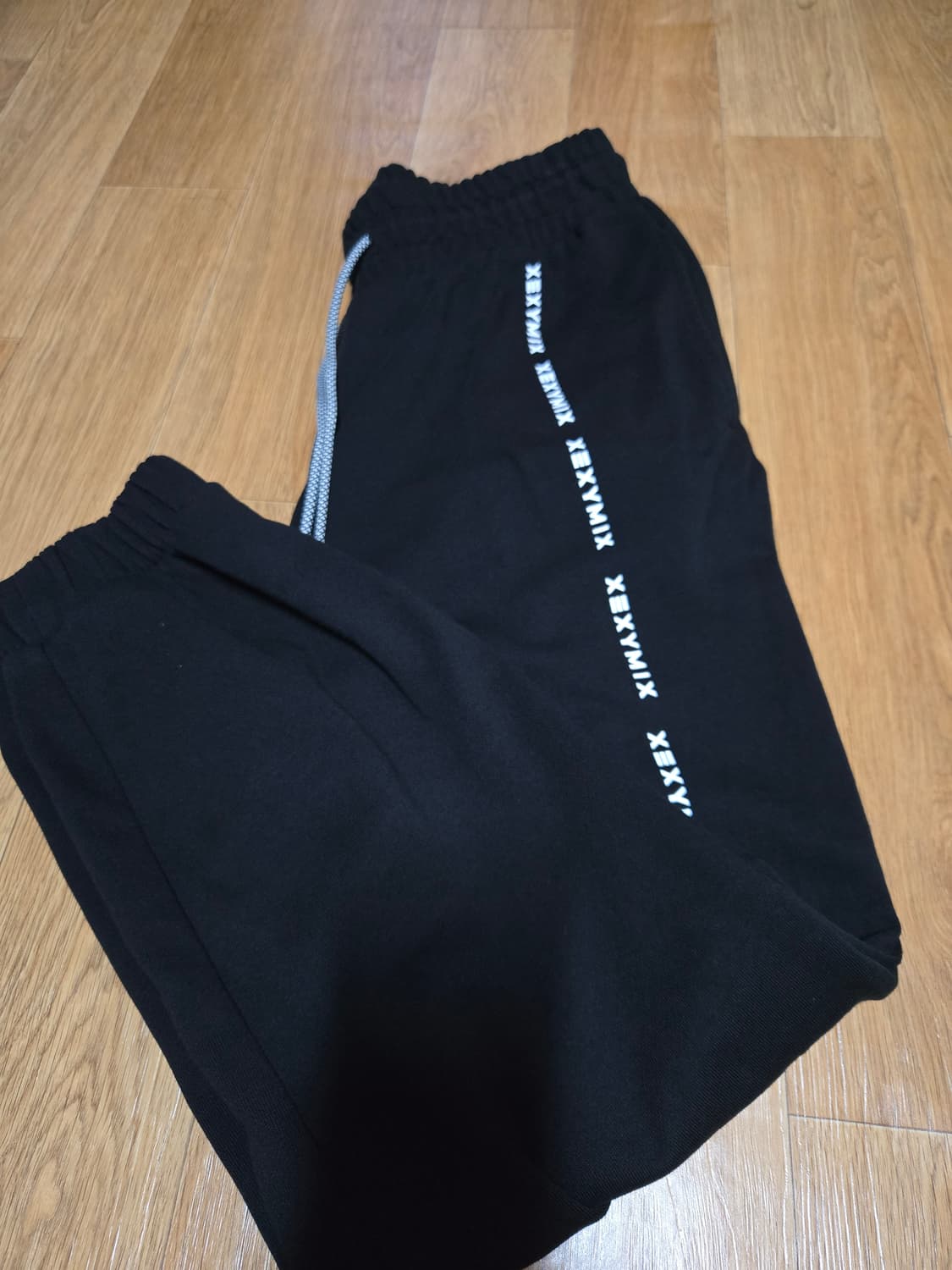 젝시믹스 블랙 사이드라인 레터링 조거팬츠 상품이미지5