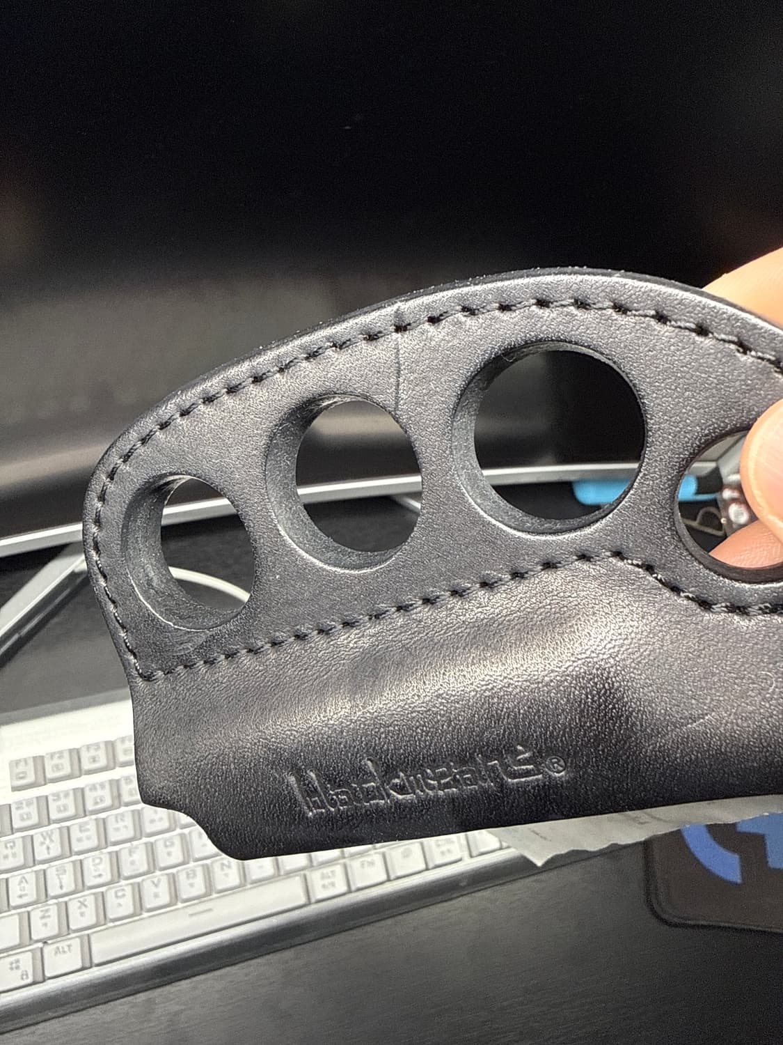 블랙민즈 너클 키링 상품이미지2