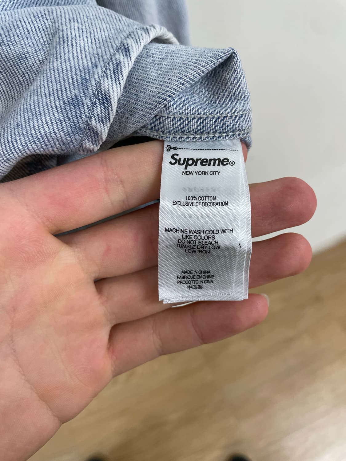 [새상품] 24ss 슈프림 스몰 박스 데님 셔츠 상품이미지4