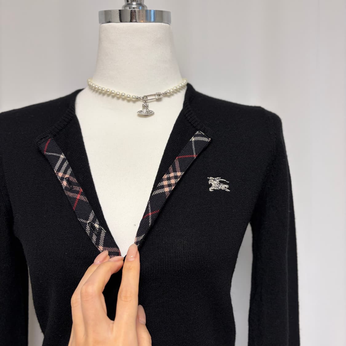 버버리 런던 울 가디건 블랙 상품이미지7