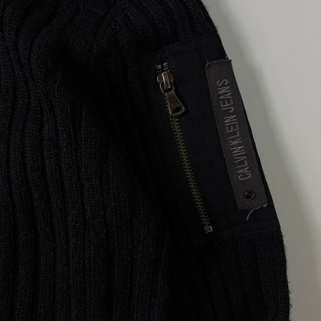 Calvin klein  캘빈클라인 울 블랙 투웨이 니트 집업  상품이미지4