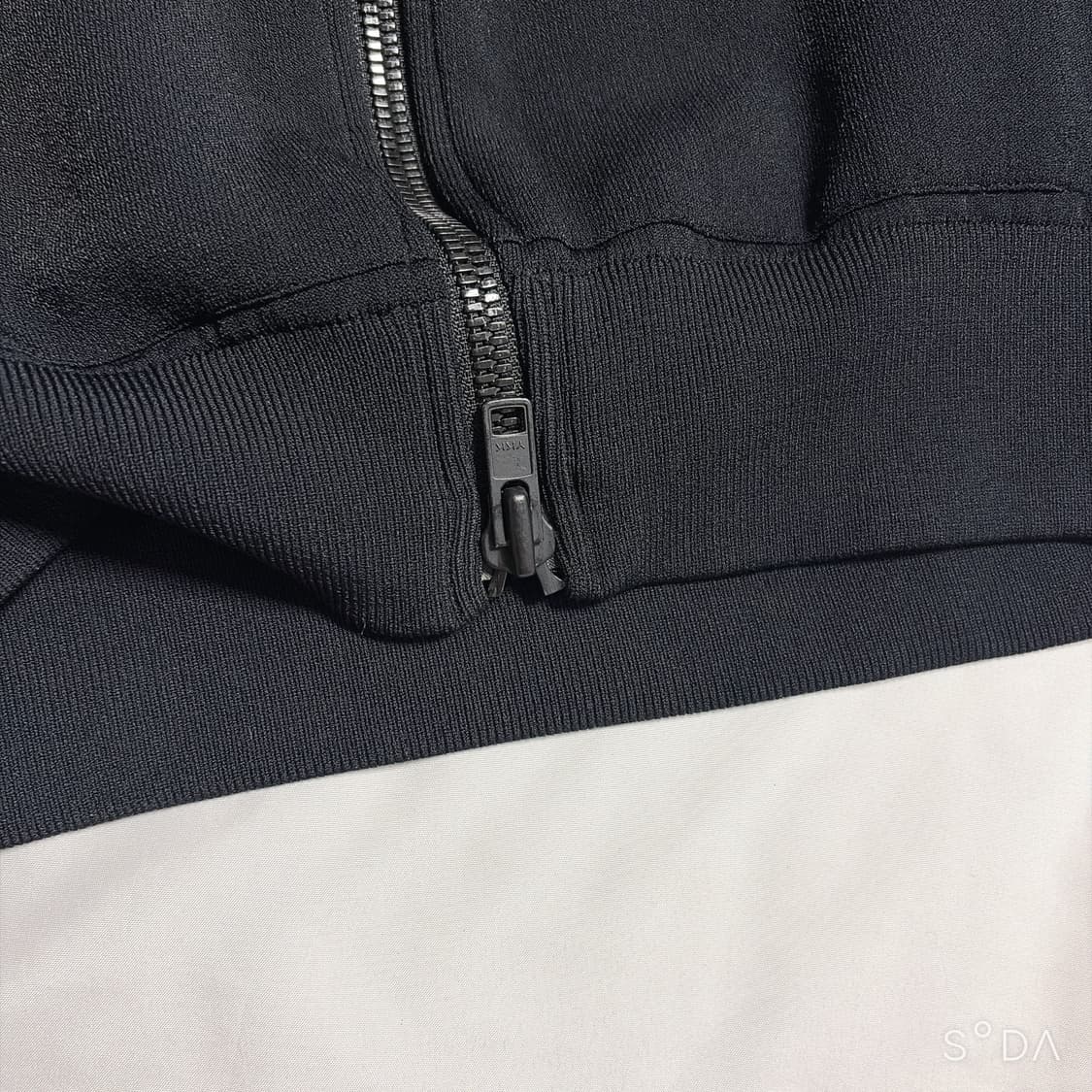 알렉산더왕 x h&m 엠보싱 후드집업 상품이미지8