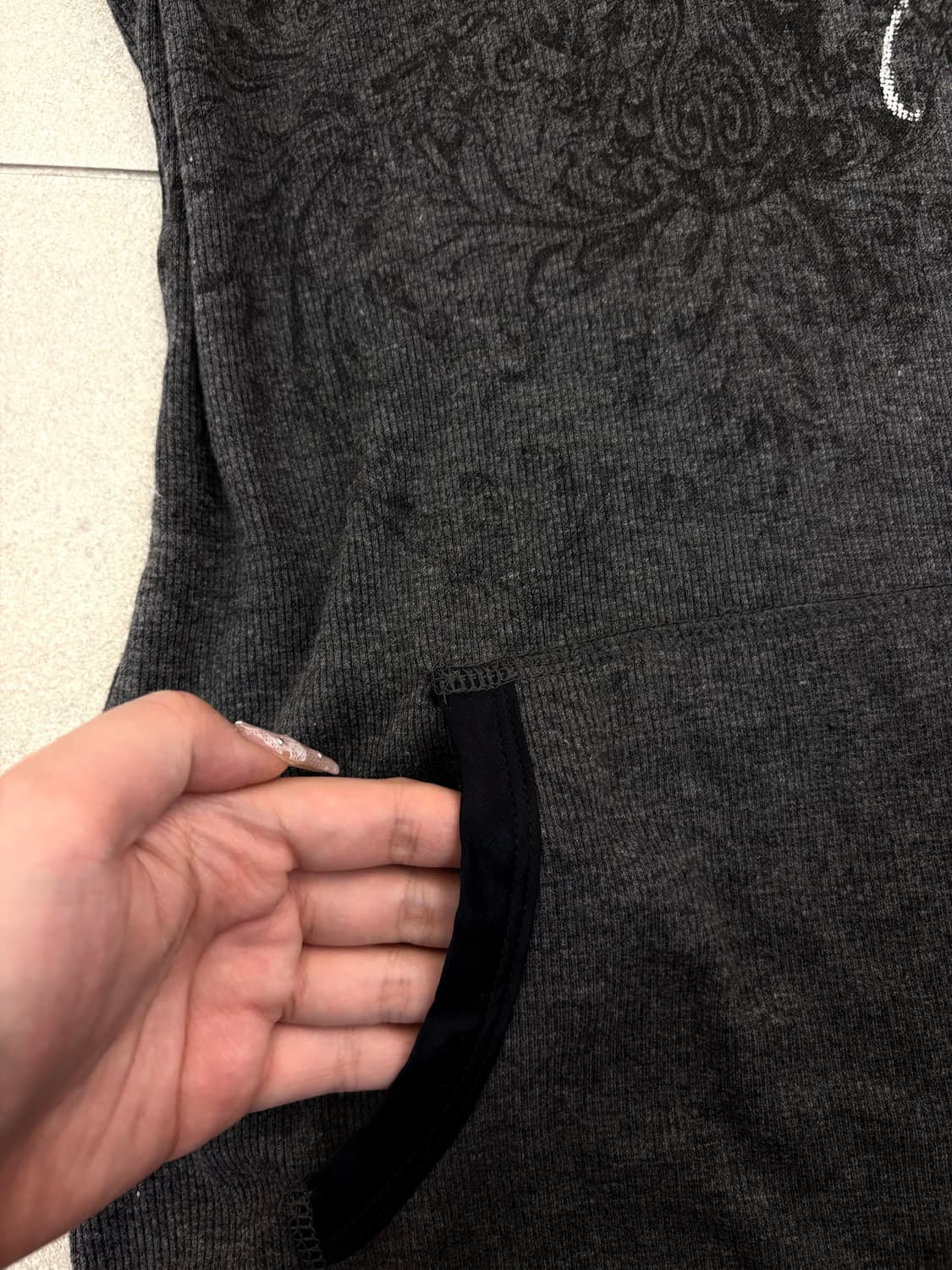 차콜 큐빅 프린팅 후디 상품이미지5