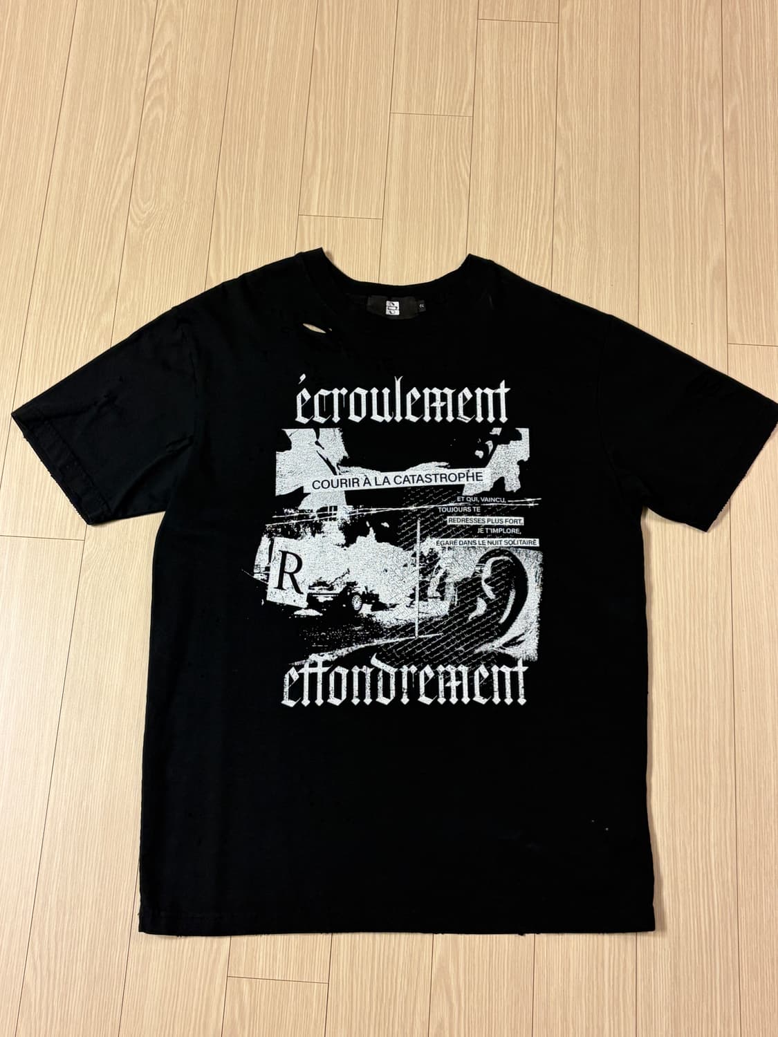 Ecroulement Hand Distressed T-shirt (2) 상품이미지3