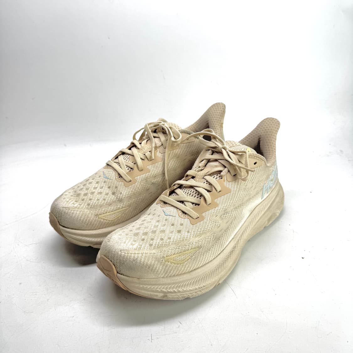 265)호카 클리프톤 9 쉬프팅 샌드 러닝화 상품이미지2