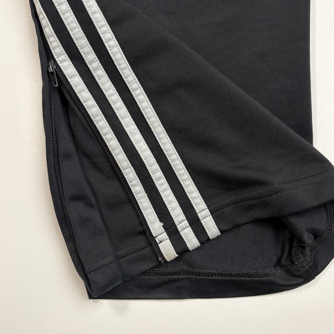 [XL] Adidas track pants black 상품이미지3