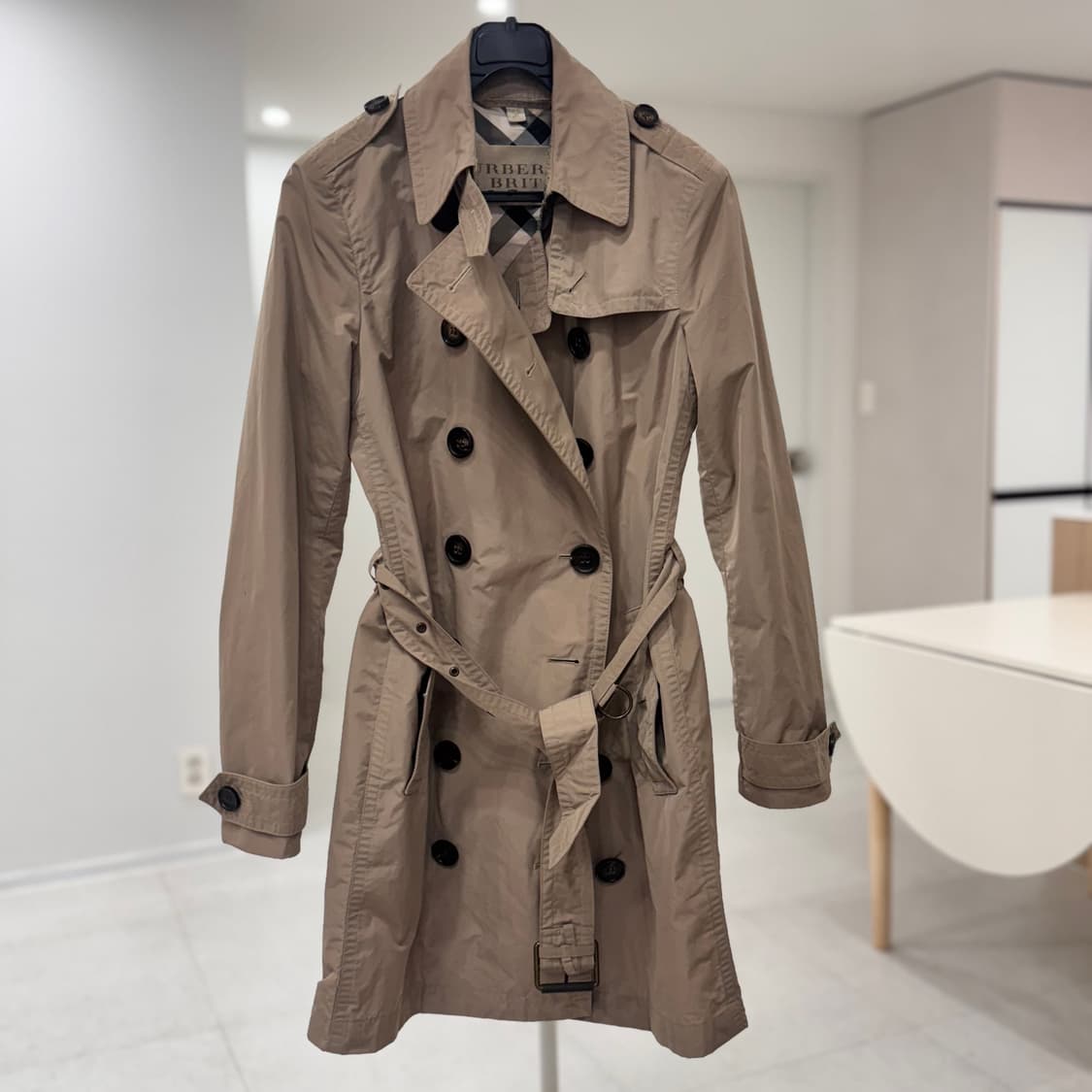 버버리 여성 트렌치코트 상품이미지1