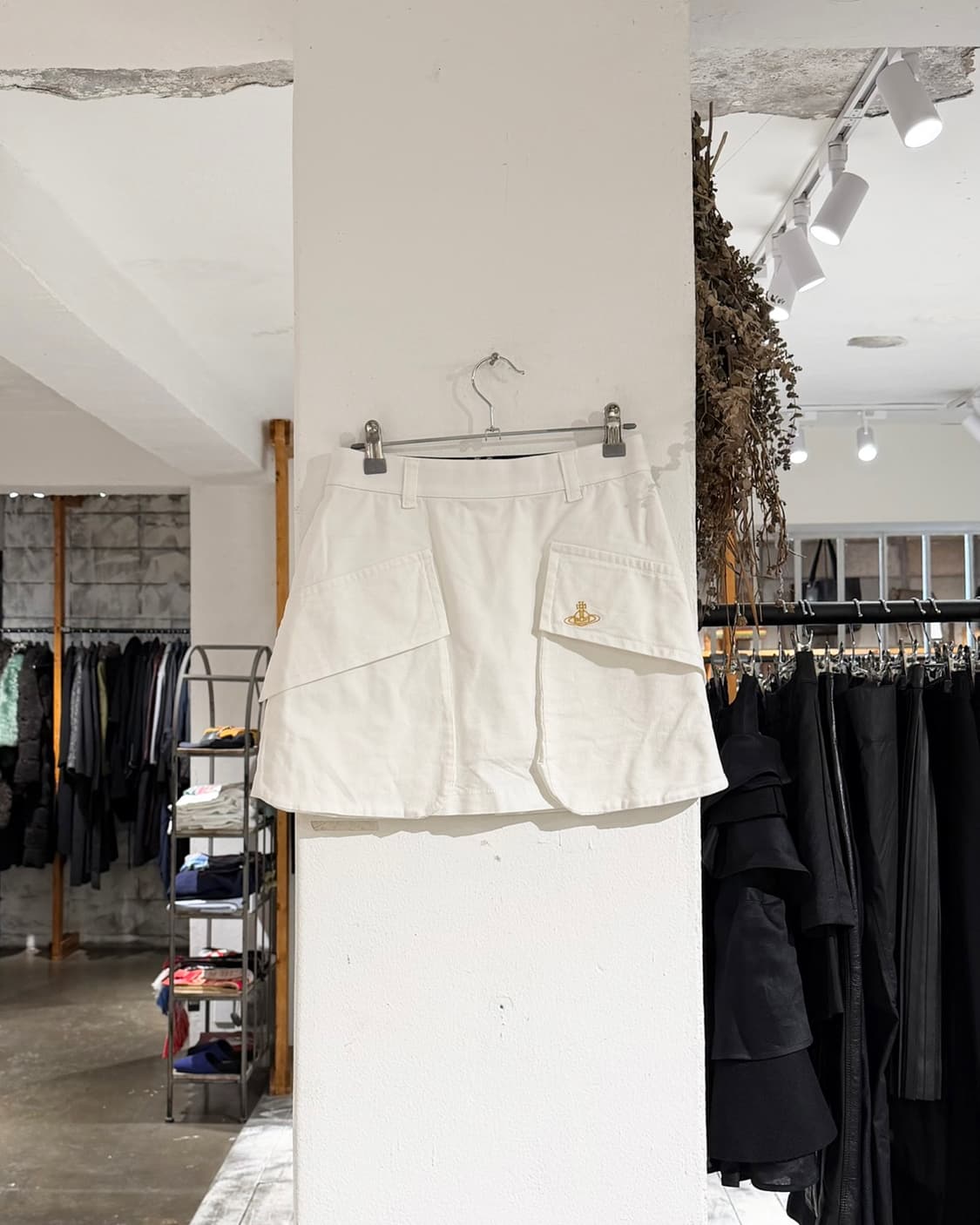 비비안 웨스트우드 화이트 앵글로매니아 골프 미니 스커트 상품이미지1