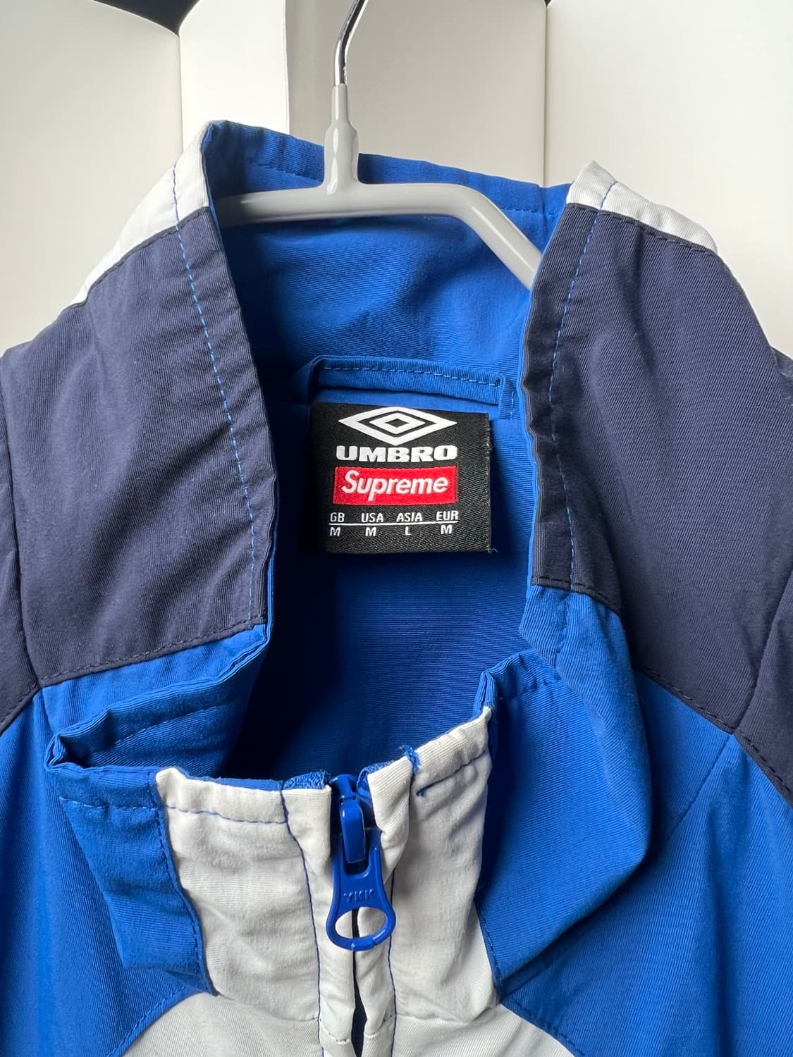 슈프림 x 엄브로 트랙자켓 M 새상품급 상품이미지4