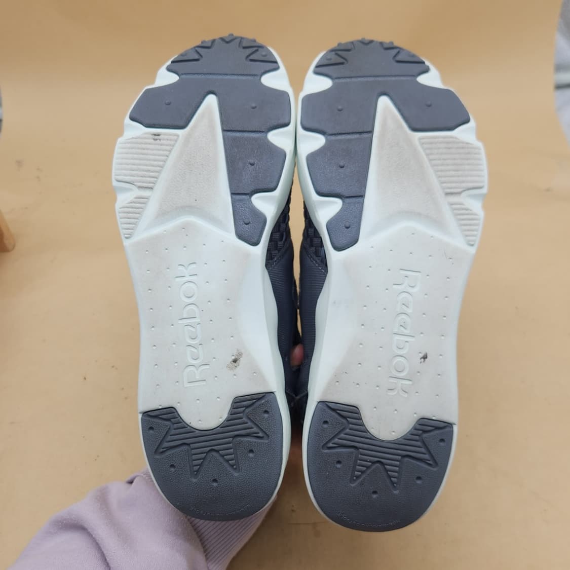 리복 퓨리라이트 남성운동화 275 상품이미지3