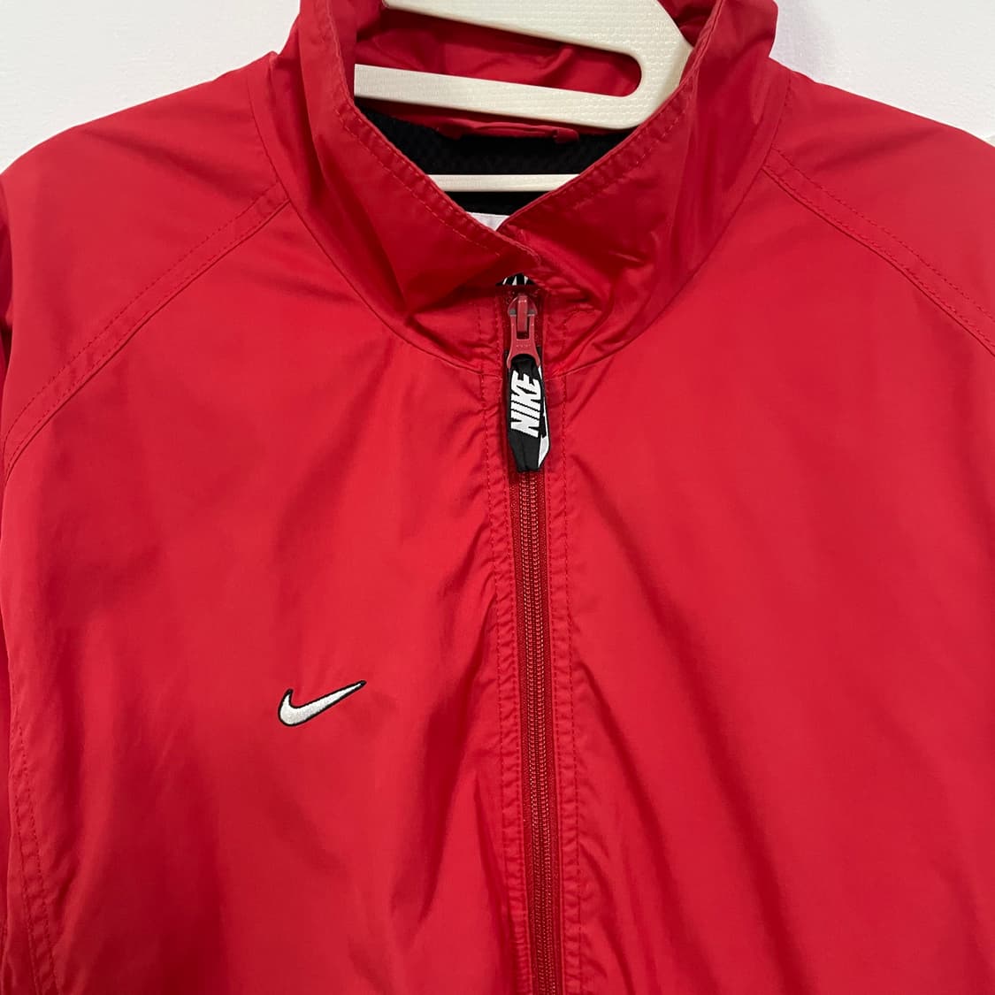 나이키 레드 바람막이 자켓 상품이미지3
