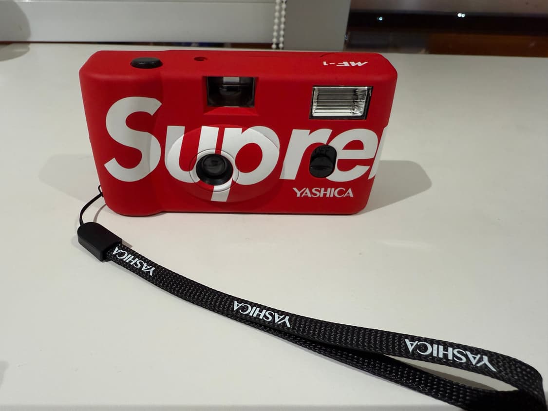 슈프림 X 야시카 카메라 상품이미지4