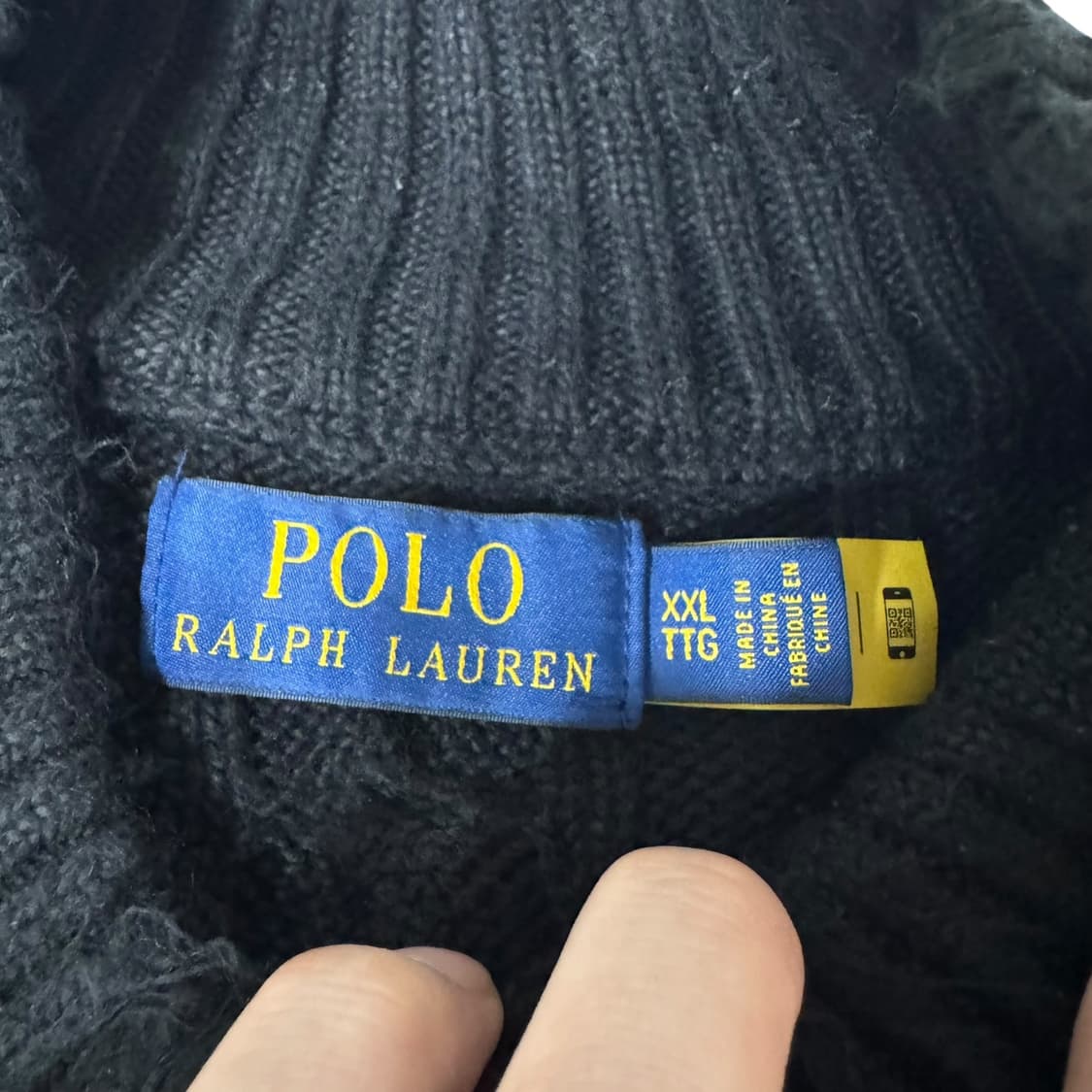 신형 폴로 QR라벨 블랙 꽈배기 반집업니트 상품이미지3