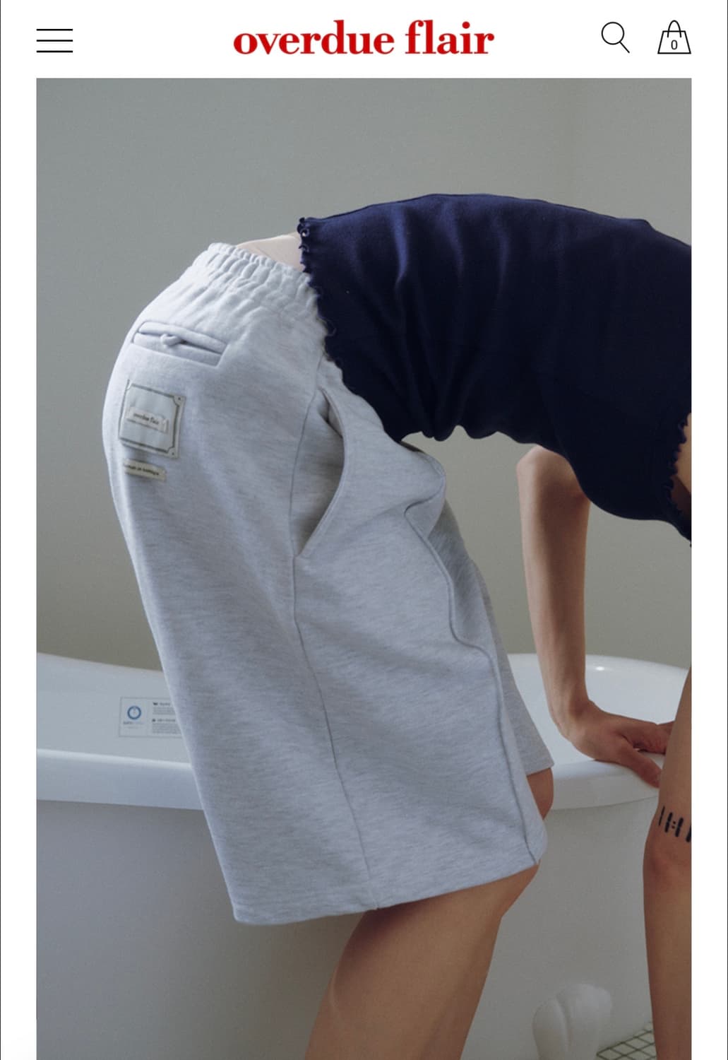 Overdue Flair 회색 트레이닝 반바지 상품이미지1