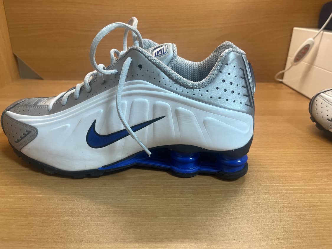 나이키 샥스R4 상품이미지1