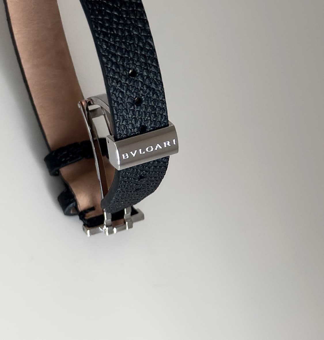 불가리 비제로원 다이아 화이트 다이얼 시계 상품이미지8