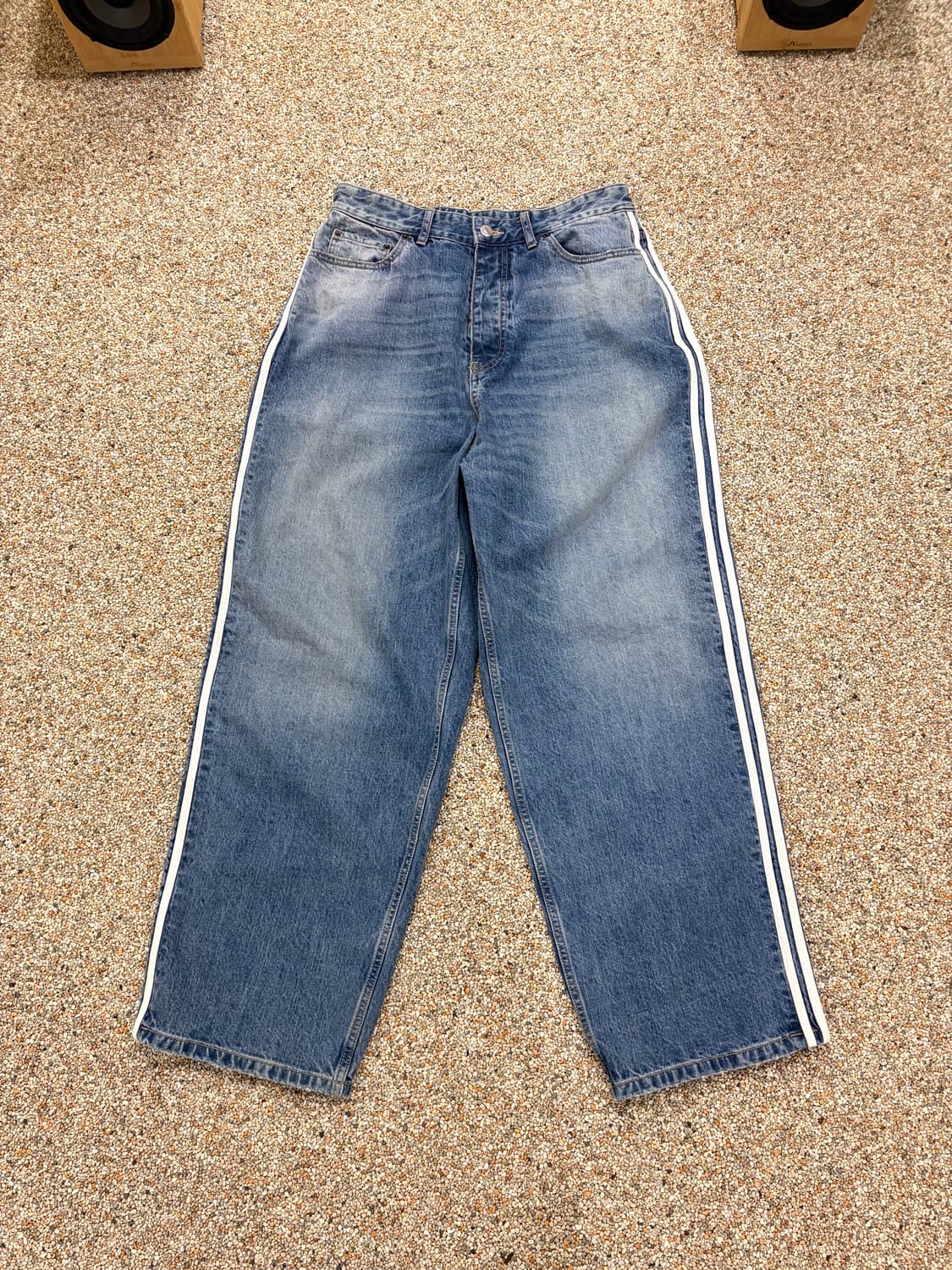 발렌시아가 x 아디다스 라지 배기 트라우저 블루 상품이미지3