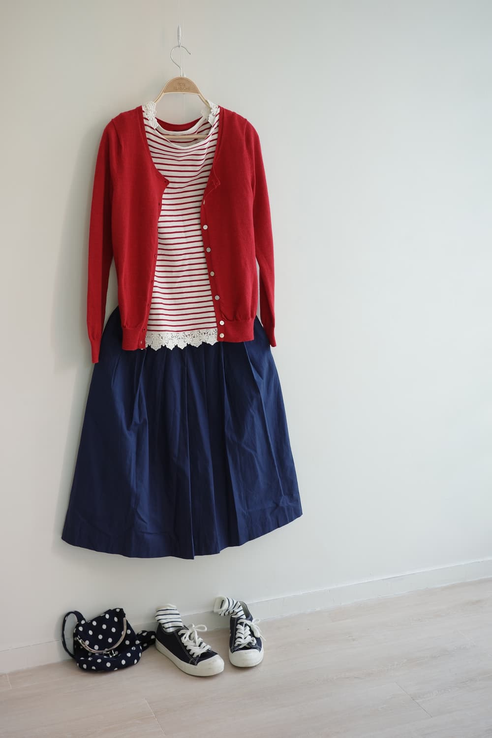 liberty house   • 네이비 핀턱 스커트 상품이미지1