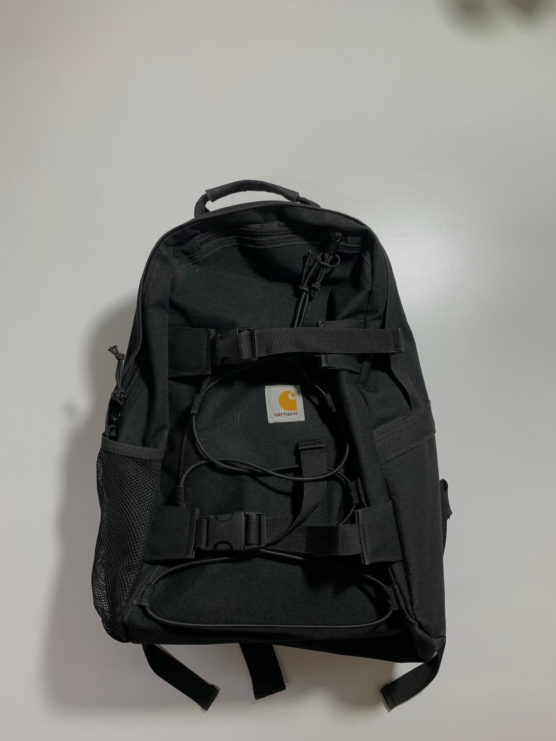 칼하트 킥플립 블랙 백팩 상품이미지1