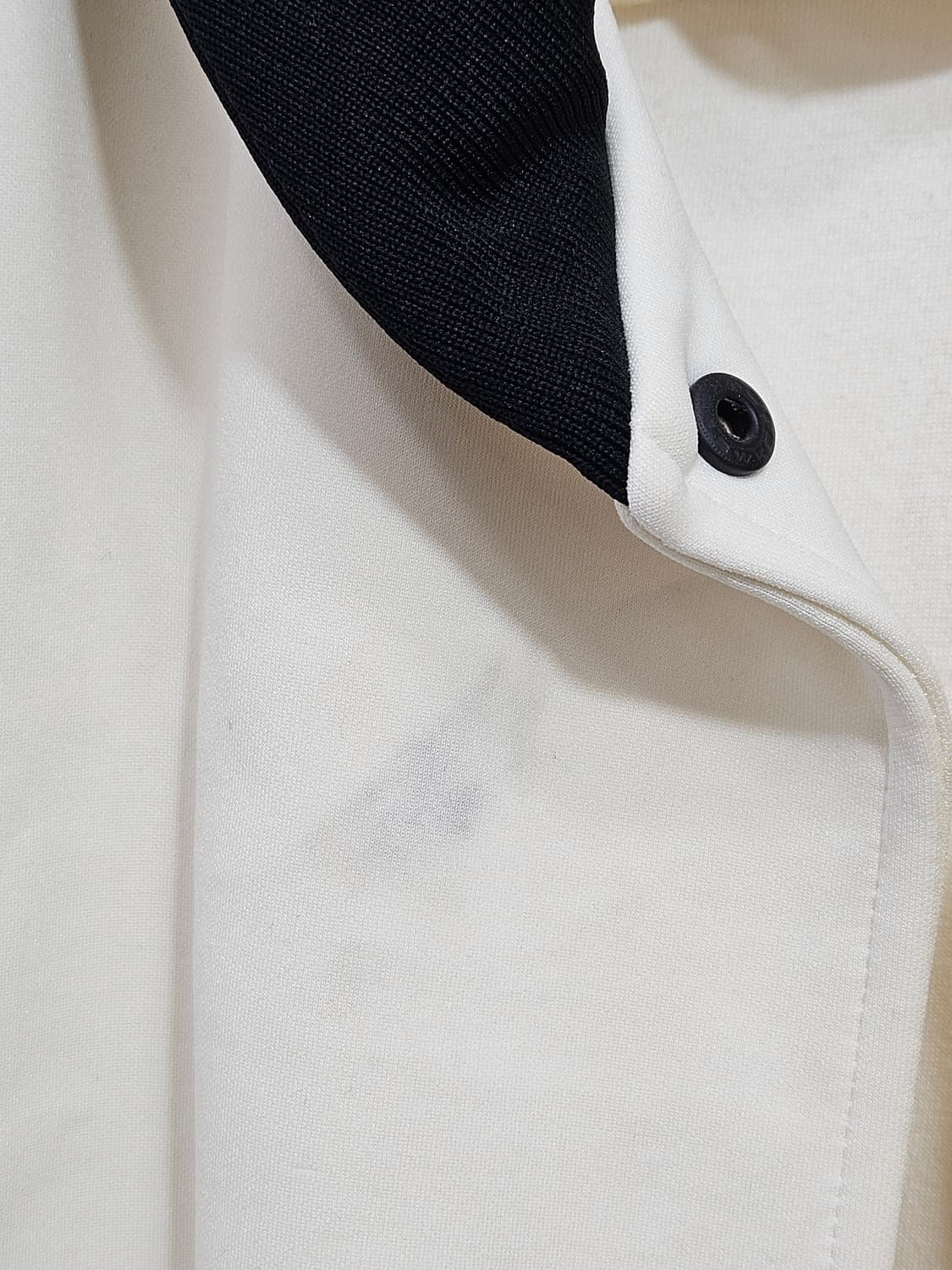 듀엘(DEWL) 아이보리 네오프렌 바시티 봄버 자켓  상품이미지7