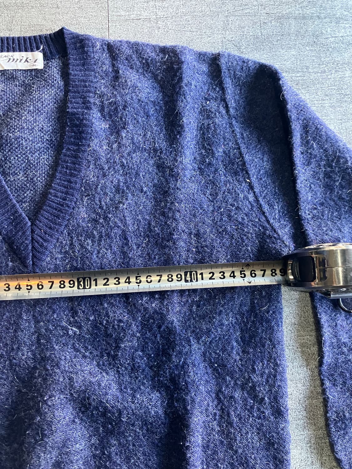 일본빈티지 Blackmik 올드스쿨아메카지 혁오풍 브이넥 부클니트 상품이미지2