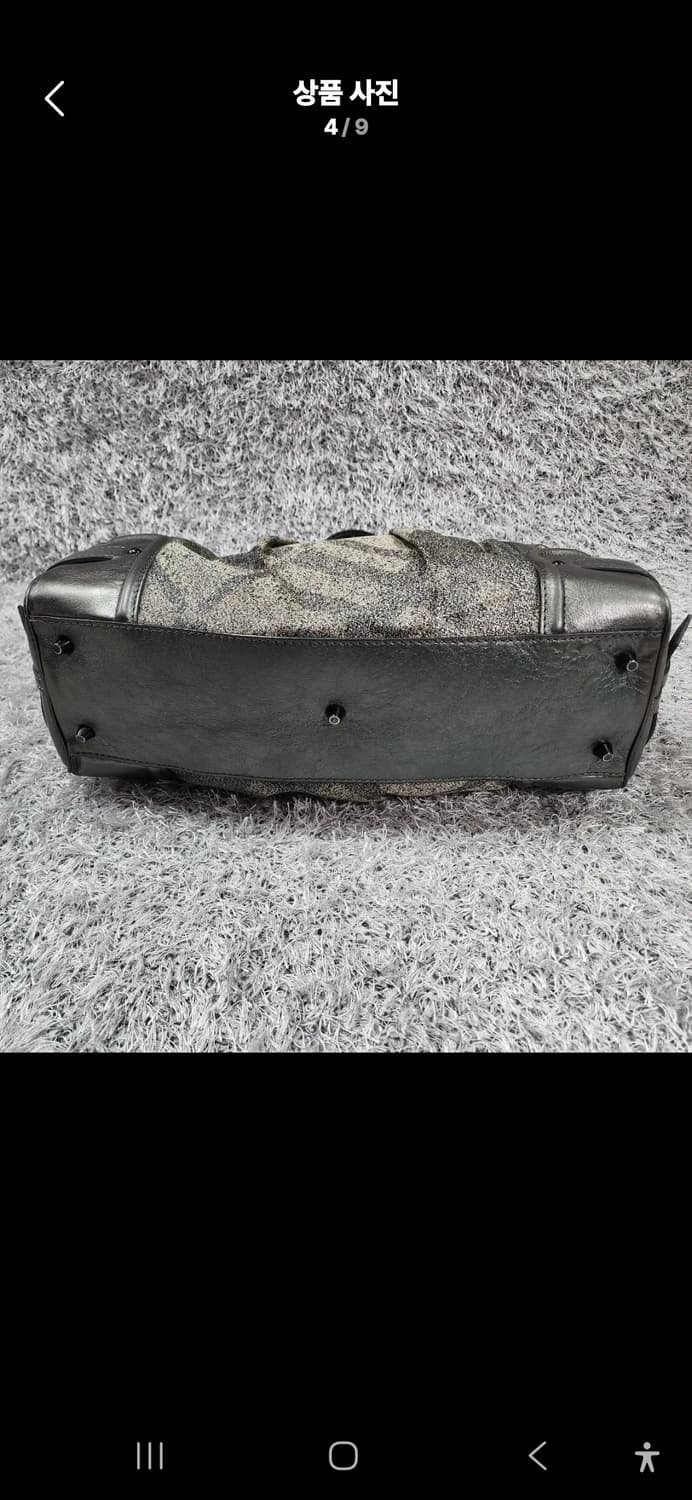 버버리 자카드 체크 숄더백 상품이미지4