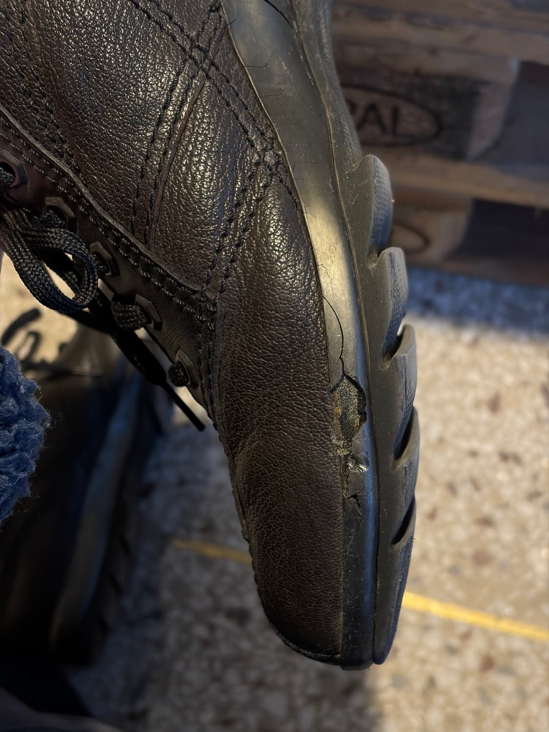 00s prada hiking boots 상품이미지8