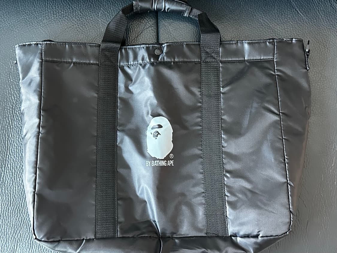 베이프 나일론 패딩 쇼퍼백 상품이미지2