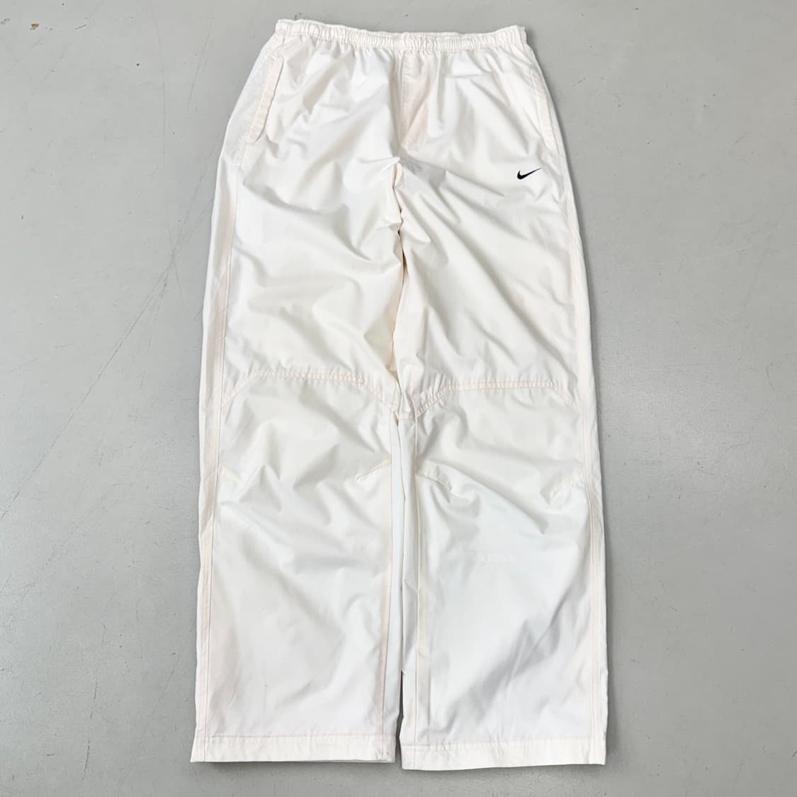 나이키 00s 스우시 올드스쿨 와이드 바람막이 트랙팬츠 상품이미지2