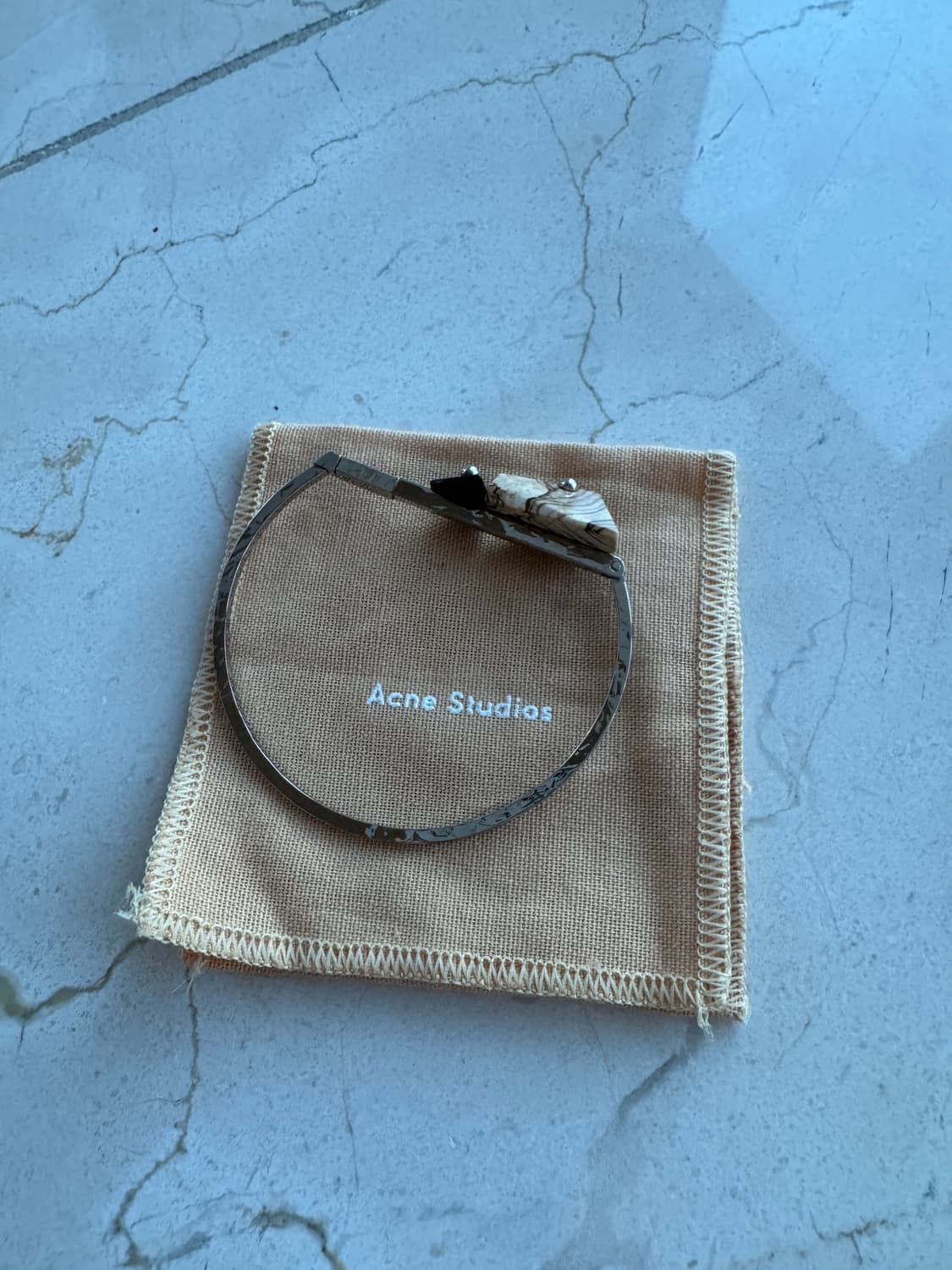 아크네 스튜디오 Acne Studios 모던 스톤 팔찌 OS 상품이미지3