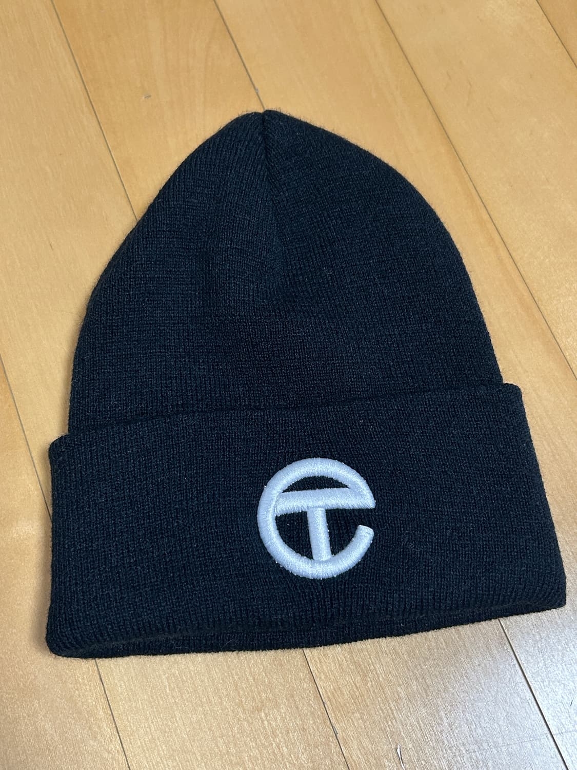텔파 비니 | Telfar Embroidered Logo Beanie  상품이미지1